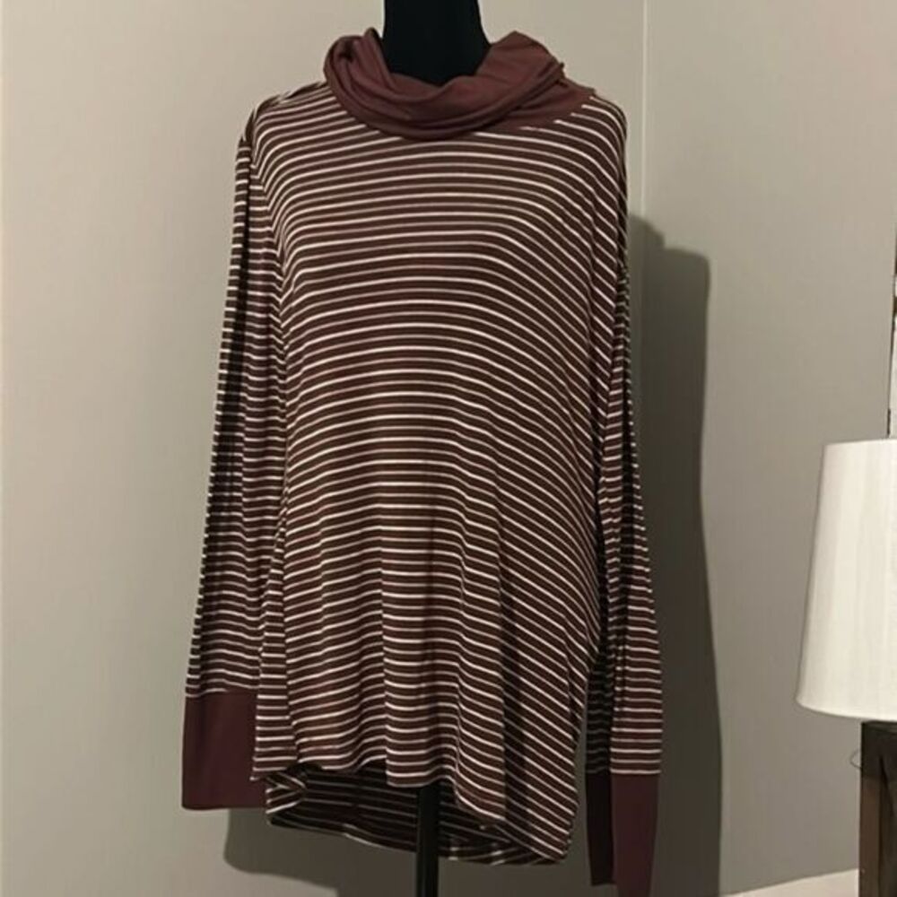 Columbia women’s cowl neck large long sleeve top  F